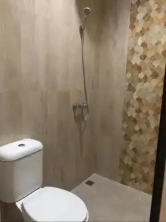 Phoenix Guest House Сурабая Екстериор снимка